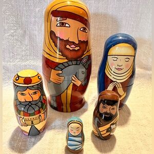 NIB Nativity Nesting Holy Family 5 Hand-painted wooden dolls by Bits and Pieces